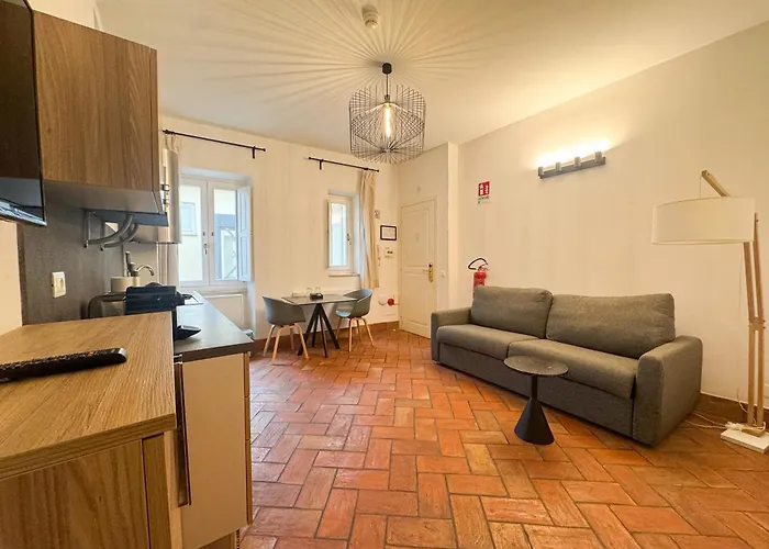 Montevecchio Boutique * Rome