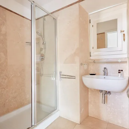 Apartment Montevecchio Boutique Rome